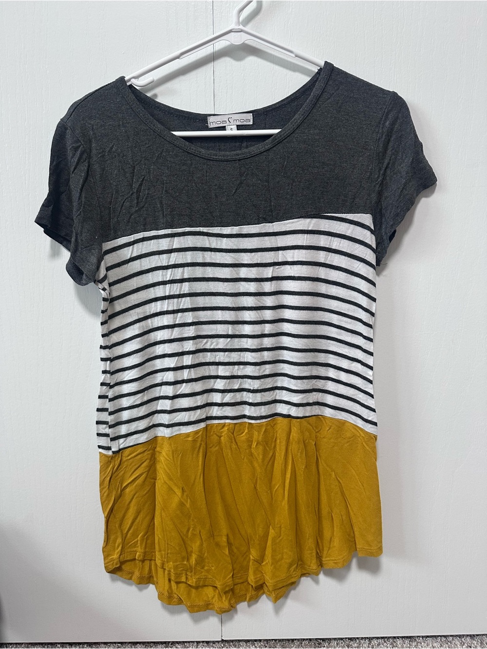Moa Moa Short Sleeve Colorblock Stripe Tee in Charcoal, White & Mustard